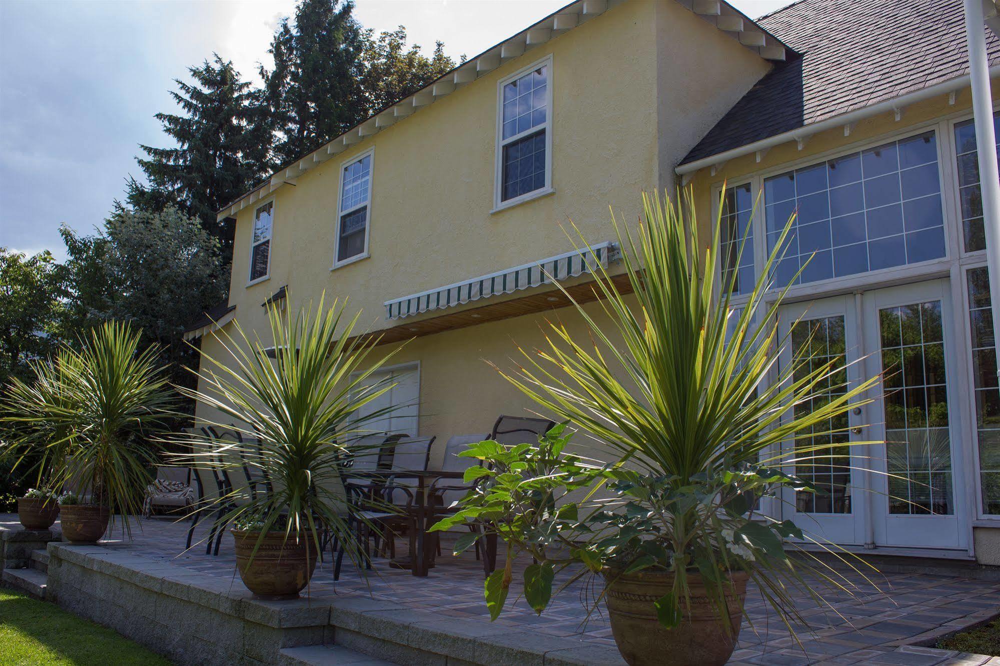 Genelle House B&B Guest House Εξωτερικό φωτογραφία